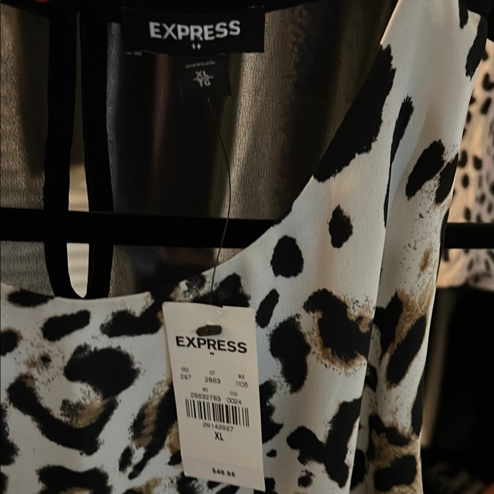 Express Top - Picture 4 of 4